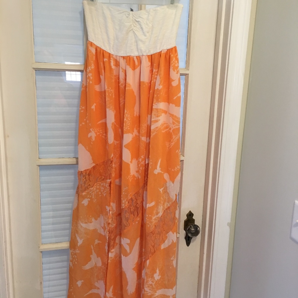 Very pretty long strapless maxi dress